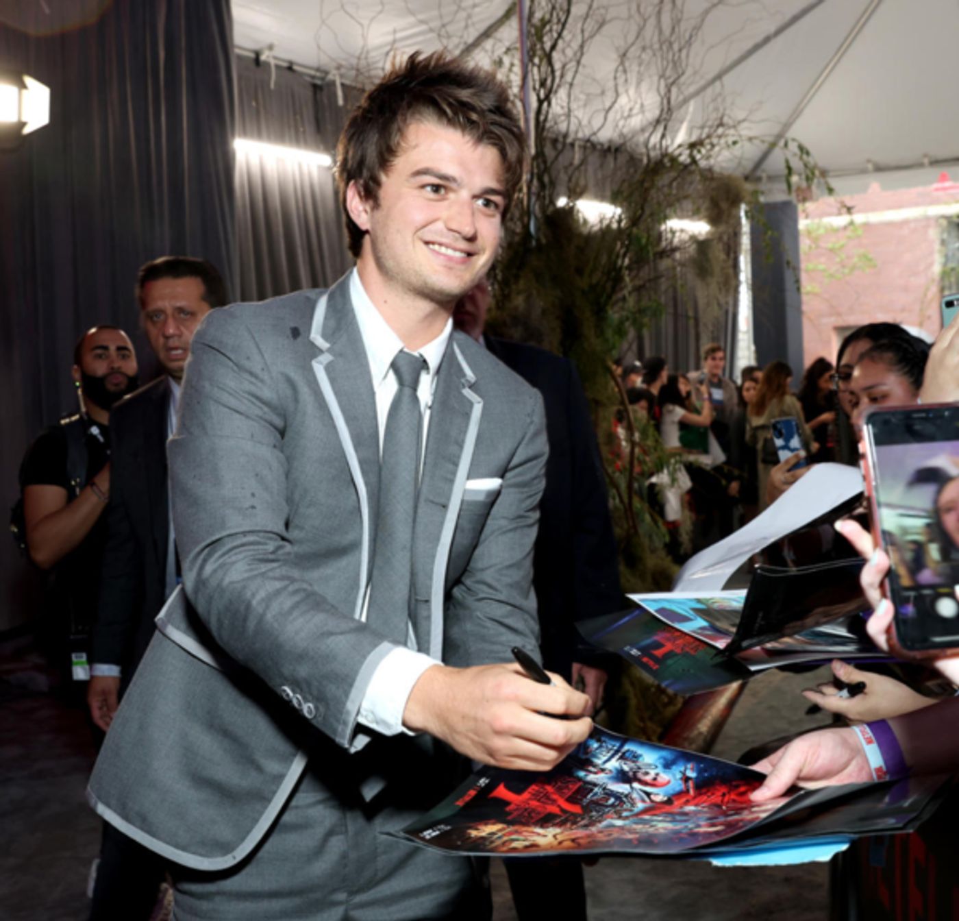 Photos: First Look at STRANGER THINGS 4 Season Premiere  Image