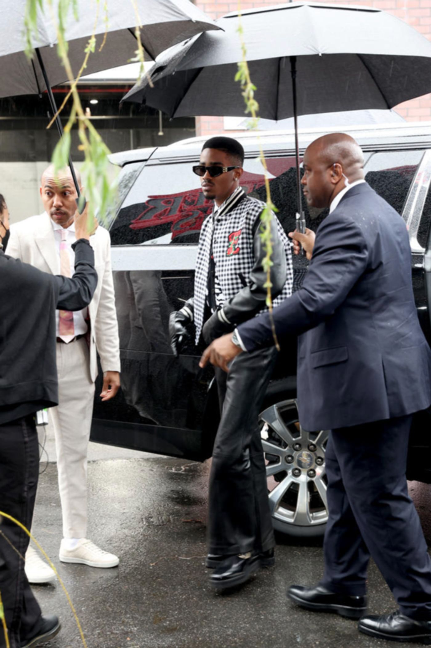 Photos: First Look at STRANGER THINGS 4 Season Premiere  Image