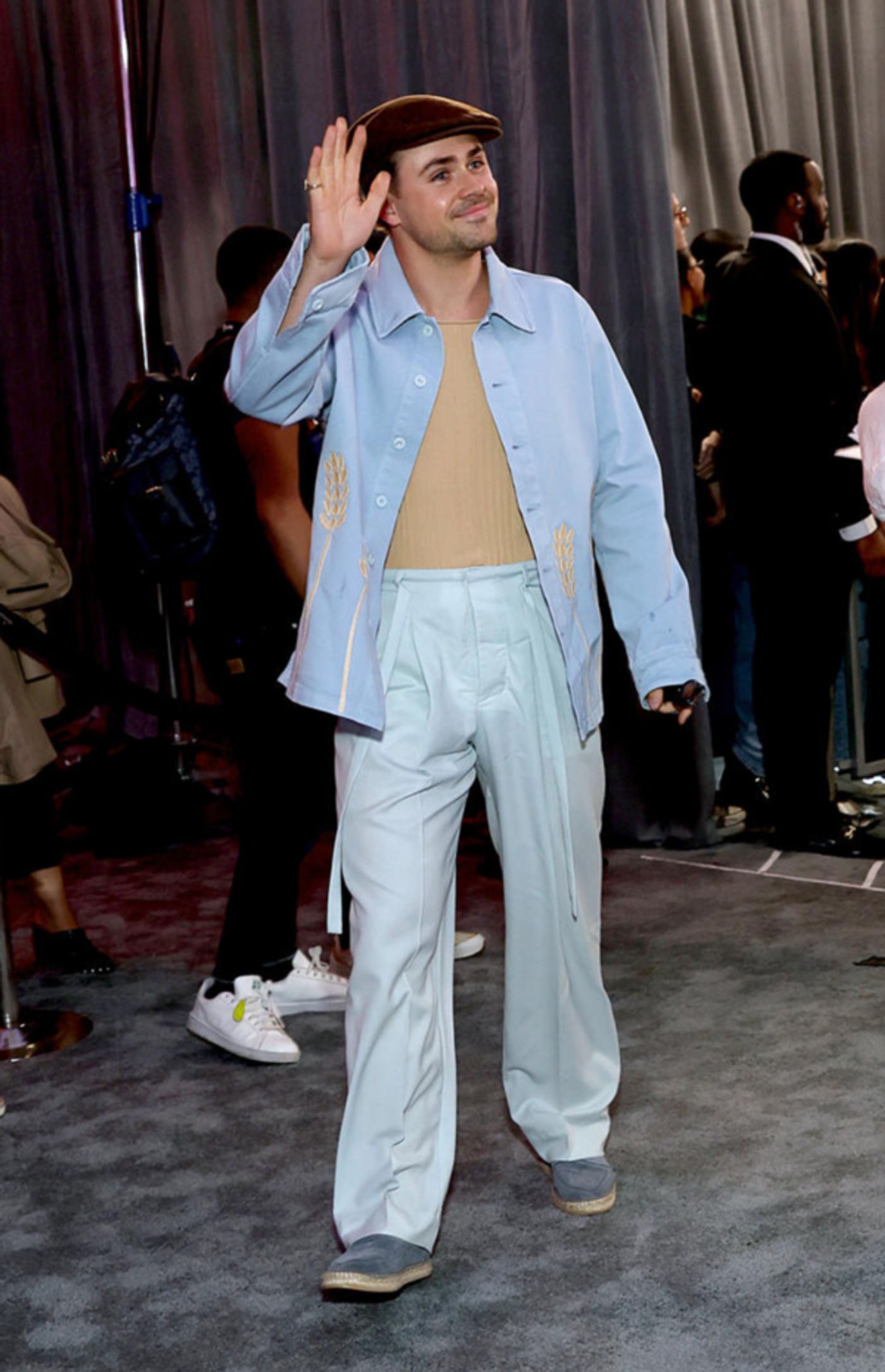 Photos: First Look at STRANGER THINGS 4 Season Premiere  Image