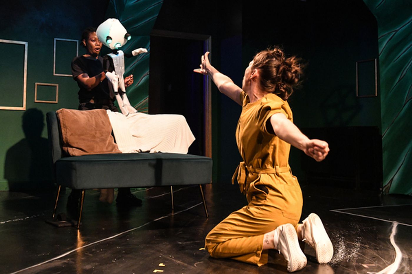 Photos: First Look at the Chicago Premiere of AFTER THE BLAST at Broken Nose Theatre  Image