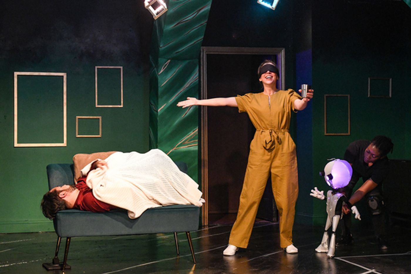 Photos: First Look at the Chicago Premiere of AFTER THE BLAST at Broken Nose Theatre  Image