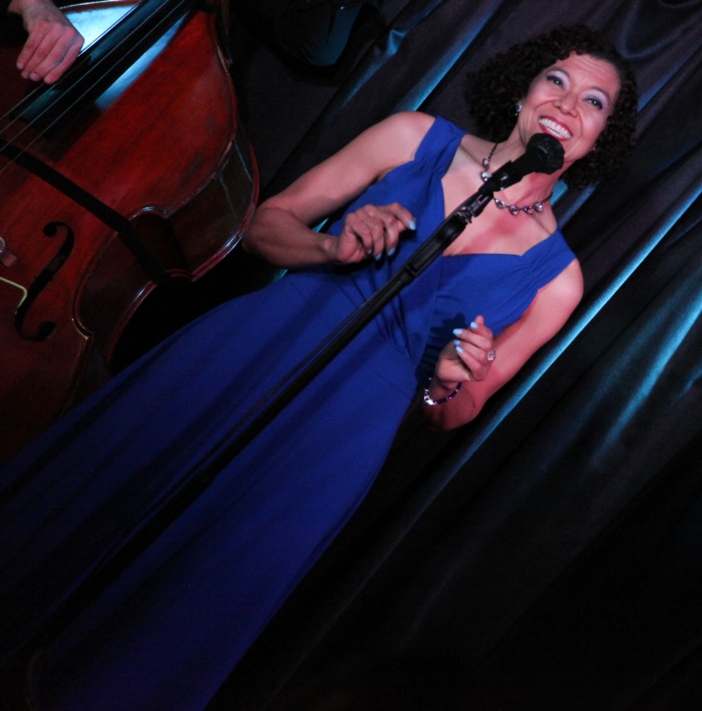 Review: Leslee Warren Performs Eye-Opening ME MYSELF & EYE: SONGS FROM A NEARSIGHTED GIRL at Pangea Review: Leslee Warren Performs Eye-Opening ME MYSELF & EYE: SONGS FROM A NEARSIGHTED GIRL at Pangea Image