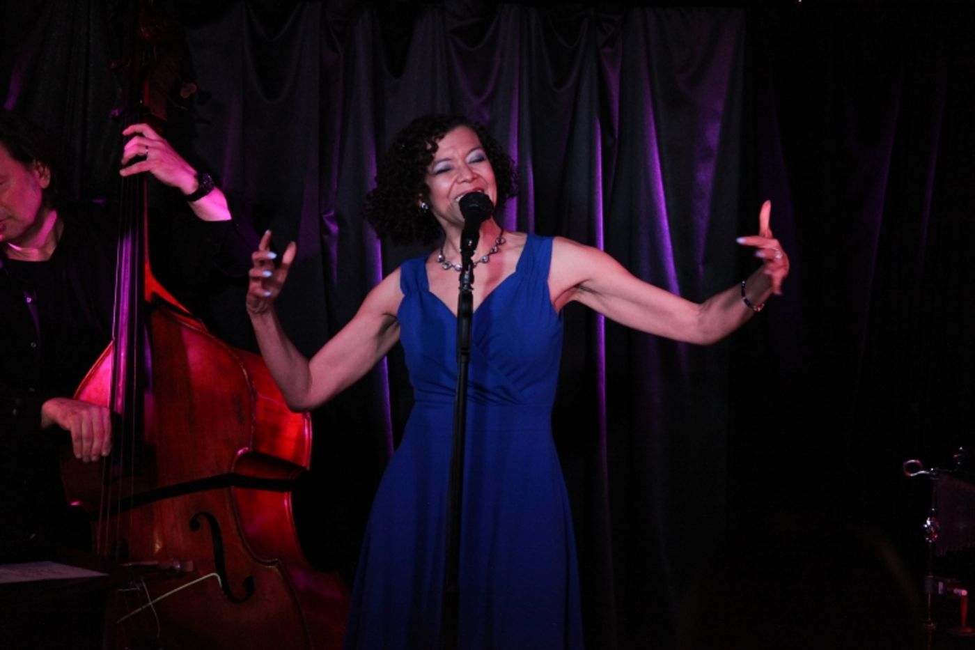 Review: Leslee Warren Performs Eye-Opening ME MYSELF & EYE: SONGS FROM A NEARSIGHTED GIRL at Pangea Review: Leslee Warren Performs Eye-Opening ME MYSELF & EYE: SONGS FROM A NEARSIGHTED GIRL at Pangea Image