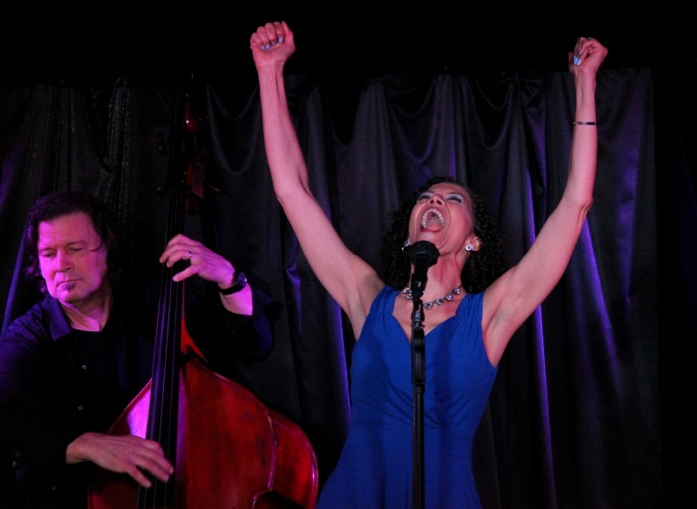 Review: Leslee Warren Performs Eye-Opening ME MYSELF & EYE: SONGS FROM A NEARSIGHTED GIRL at Pangea  Image