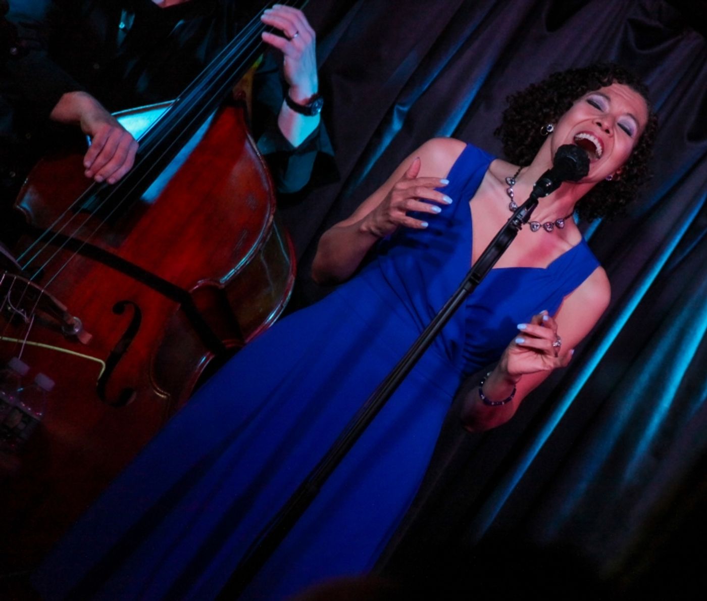 Review: Leslee Warren Performs Eye-Opening ME MYSELF & EYE: SONGS FROM A NEARSIGHTED GIRL at Pangea Review: Leslee Warren Performs Eye-Opening ME MYSELF & EYE: SONGS FROM A NEARSIGHTED GIRL at Pangea Image