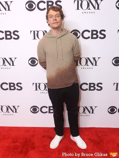 Alfie Allen Photo