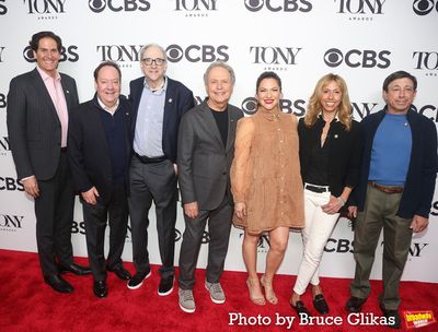 Nick Scandalios, James L. Nederlander, Lowell Ganz, Billy Crystal, Shoshana Bean, Ama Photo