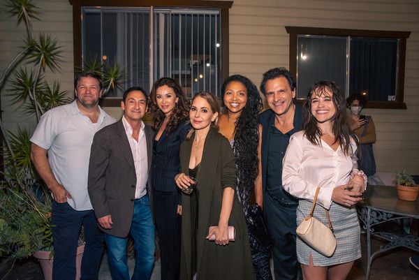 Matthew Downs, Jack Esformes,
Sofia Milos, Lisa LoCicero,
Leilani Smith, Peter Allas, Photo