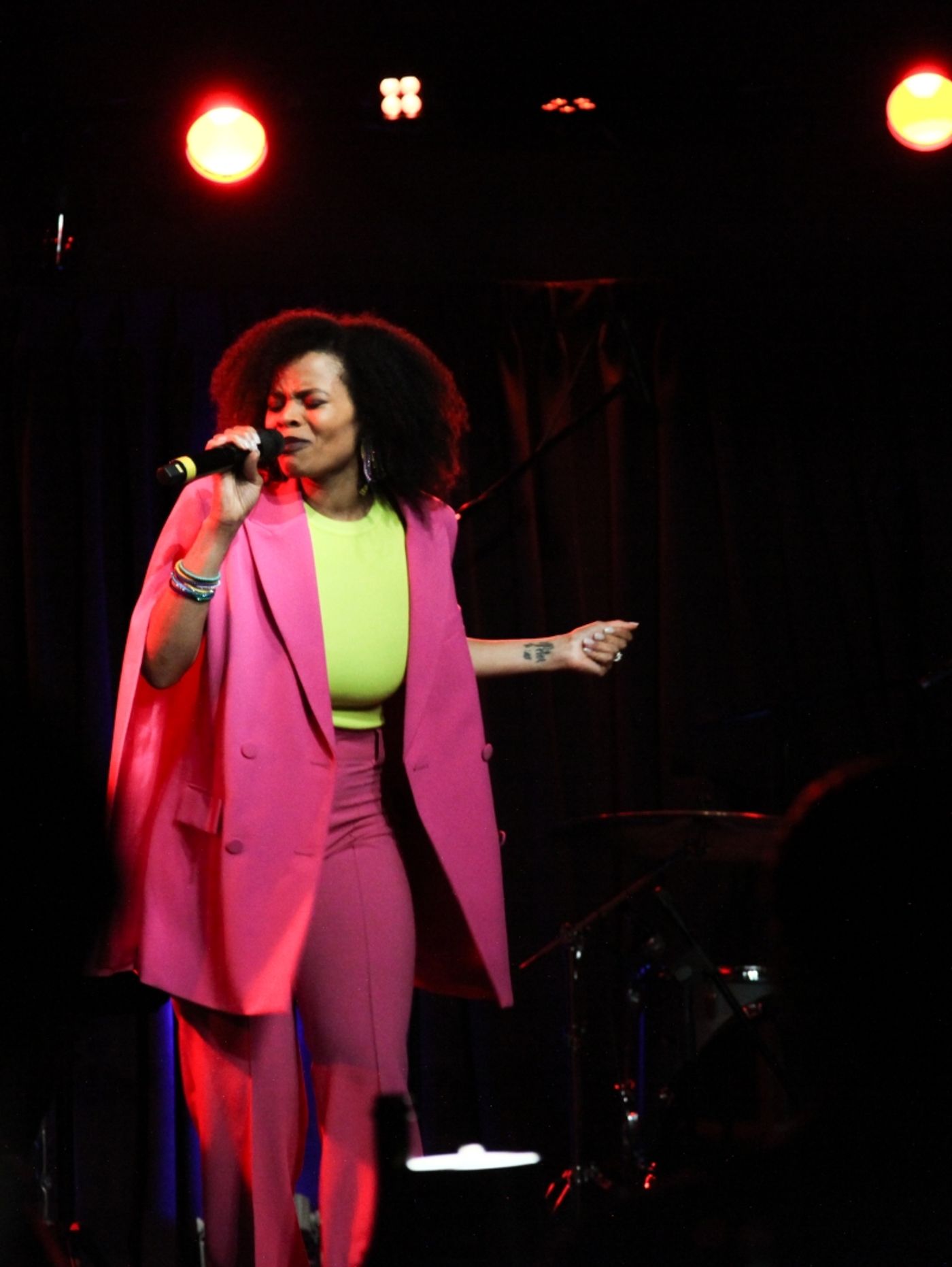 Review: DeAnne Stewart Celebrates Duality & Humanity In TWO SIDES TO EVERY STORY At The Green Room 42  Image