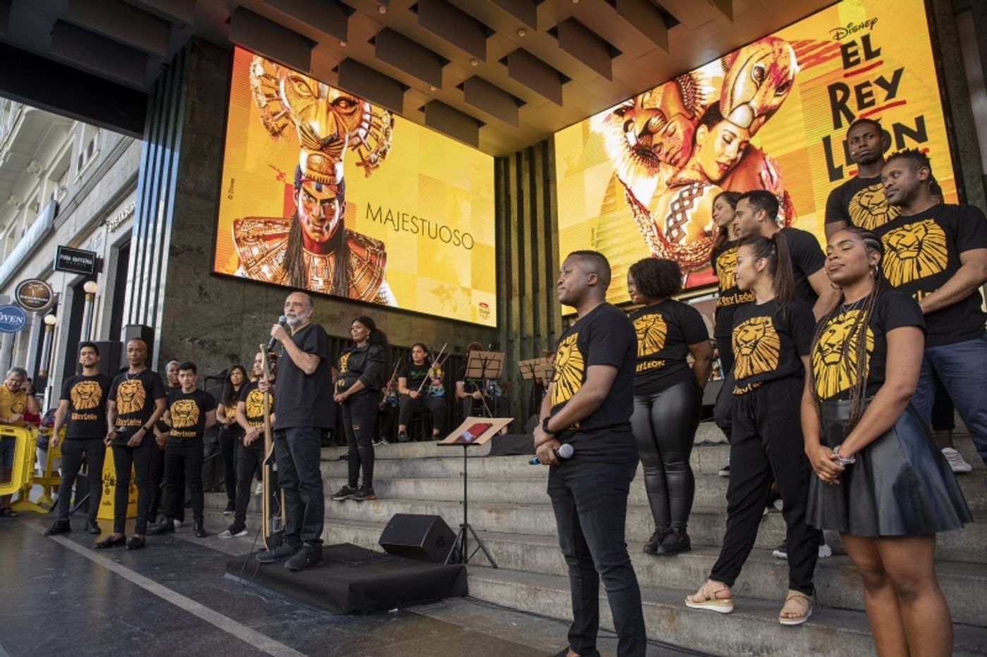 La Música del Reciclaje y EL REY LEÓN se unen para celebrar el Día Mundial del Reciclaje  Image