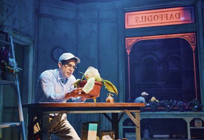 Skylar Astin Photo