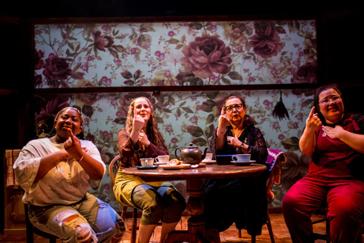 Photos: First Look at Deafinitely Theatre's EVERYDAY  Image