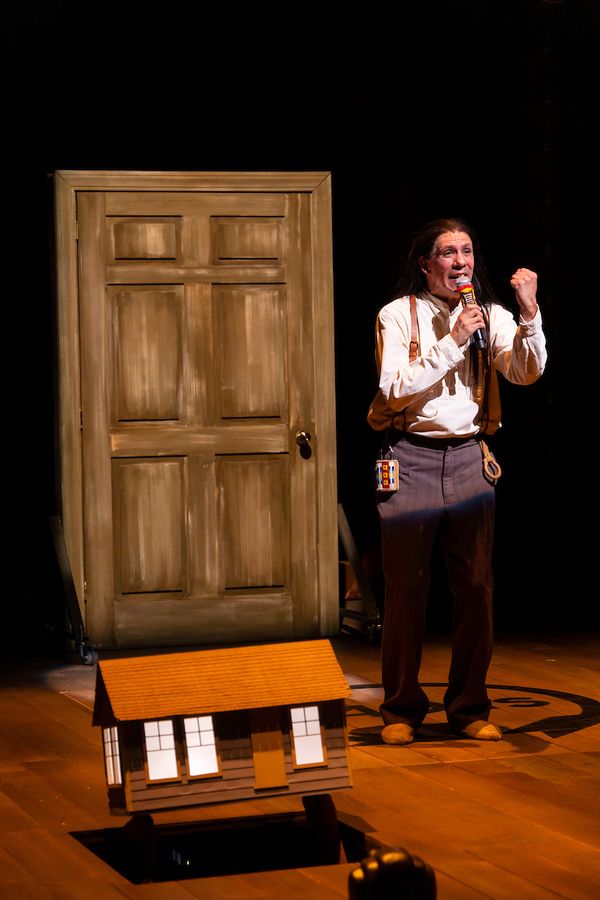 Photos: First Look at BETWEEN TWO KNEES at Yale Rep — photo 14 of 23