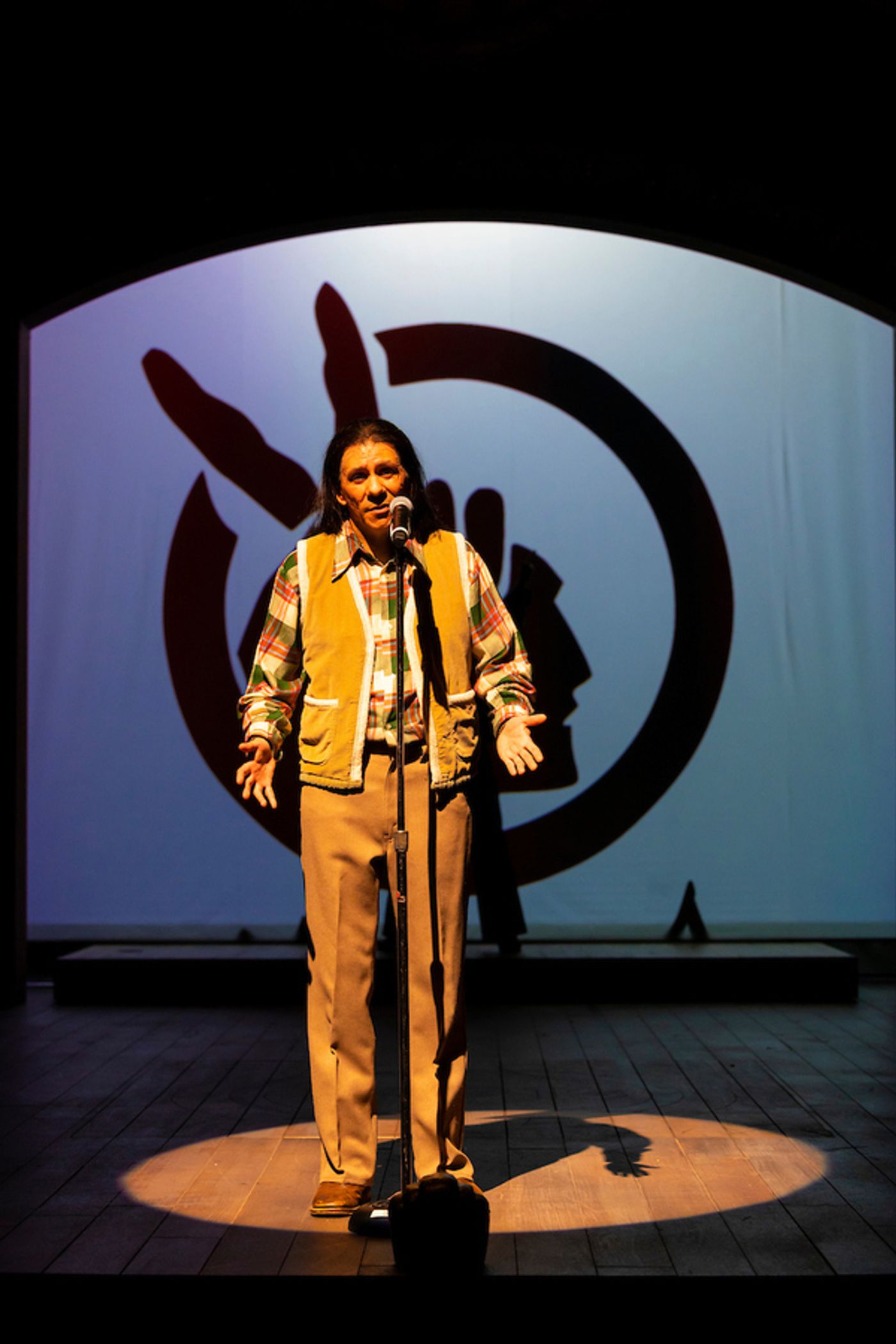 Photos: First Look at BETWEEN TWO KNEES at Yale Rep  Image