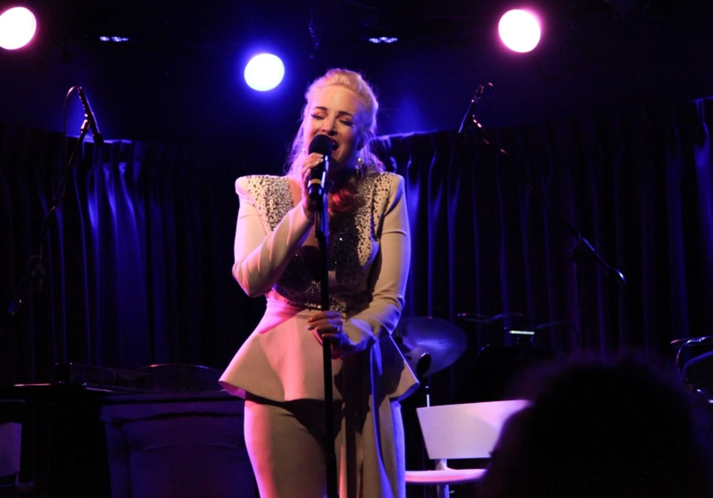 Review: Brandi Burkhardt Is A Wonder In FINDING WONDERLAND at The Green Room 42  Image