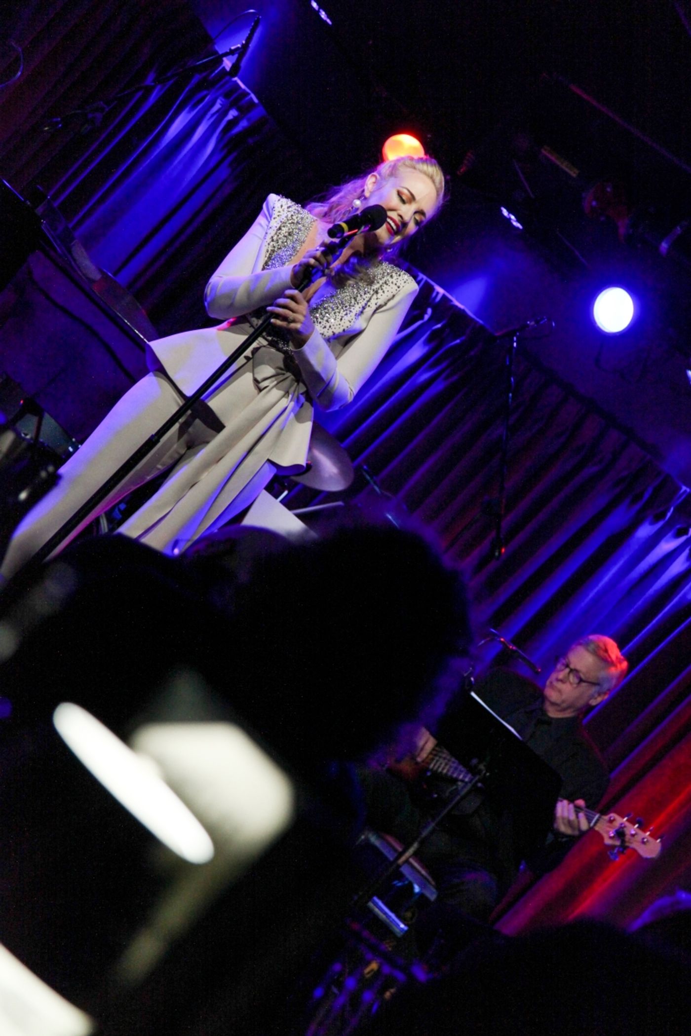 Review: Brandi Burkhardt Is A Wonder In FINDING WONDERLAND at The Green Room 42  Image