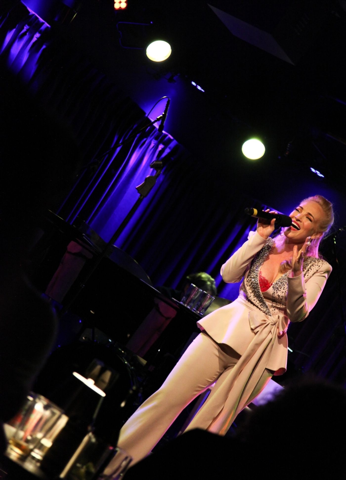 Review: Brandi Burkhardt Is A Wonder In FINDING WONDERLAND at The Green Room 42  Image