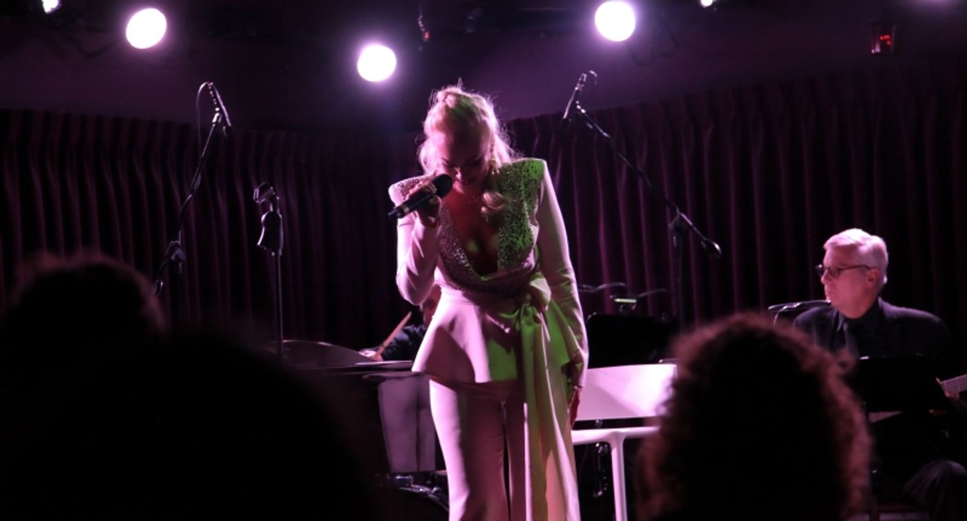 Review: Brandi Burkhardt Is A Wonder In FINDING WONDERLAND at The Green Room 42  Image