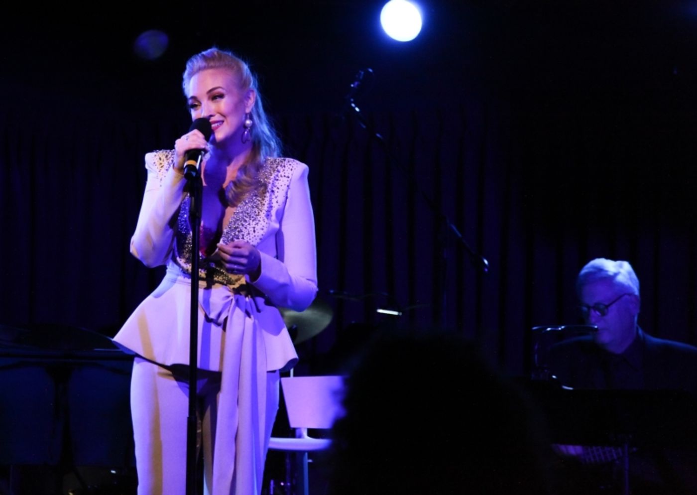 Review: Brandi Burkhardt Is A Wonder In FINDING WONDERLAND at The Green Room 42  Image