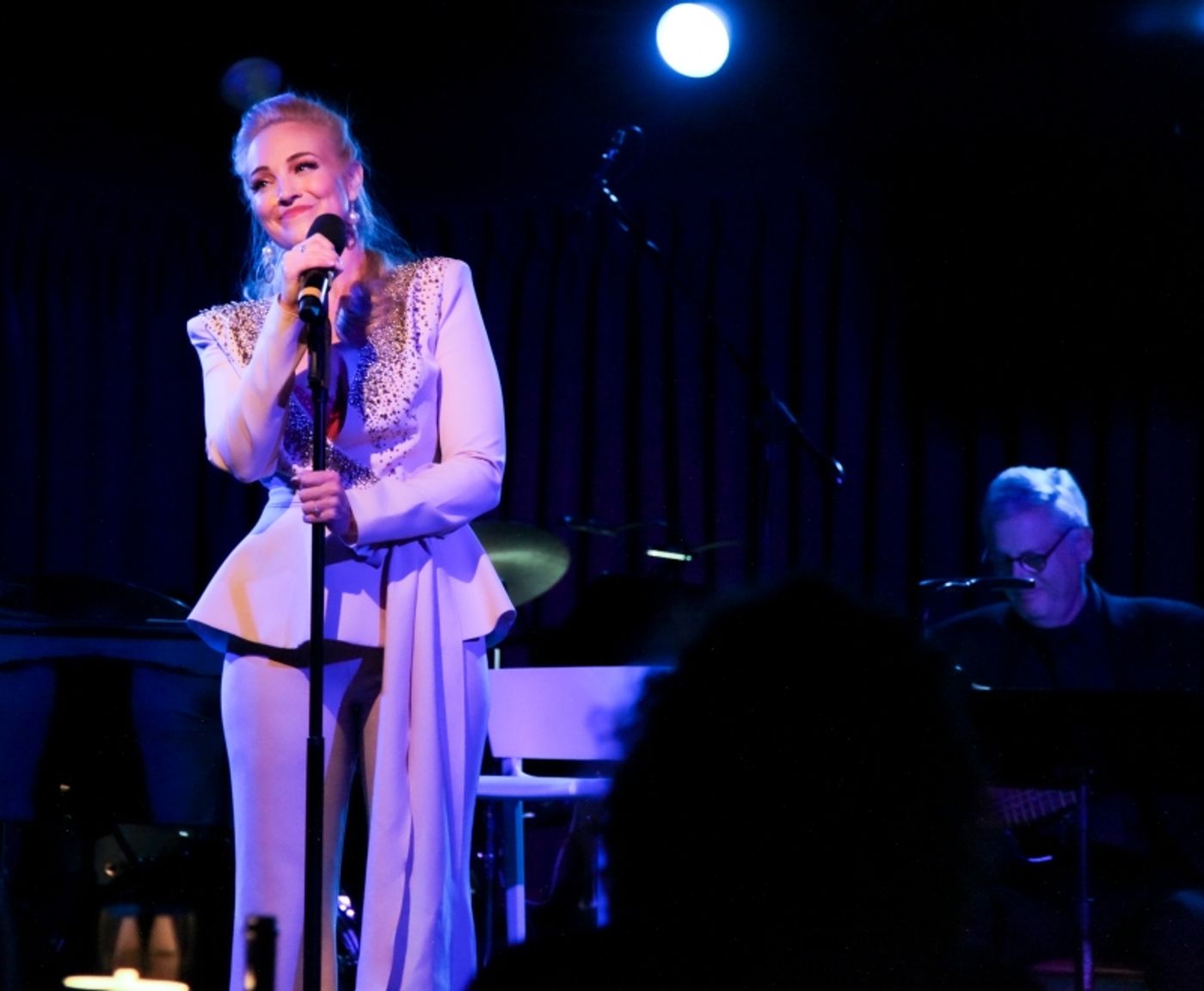 Review: Brandi Burkhardt Is A Wonder In FINDING WONDERLAND at The Green Room 42  Image