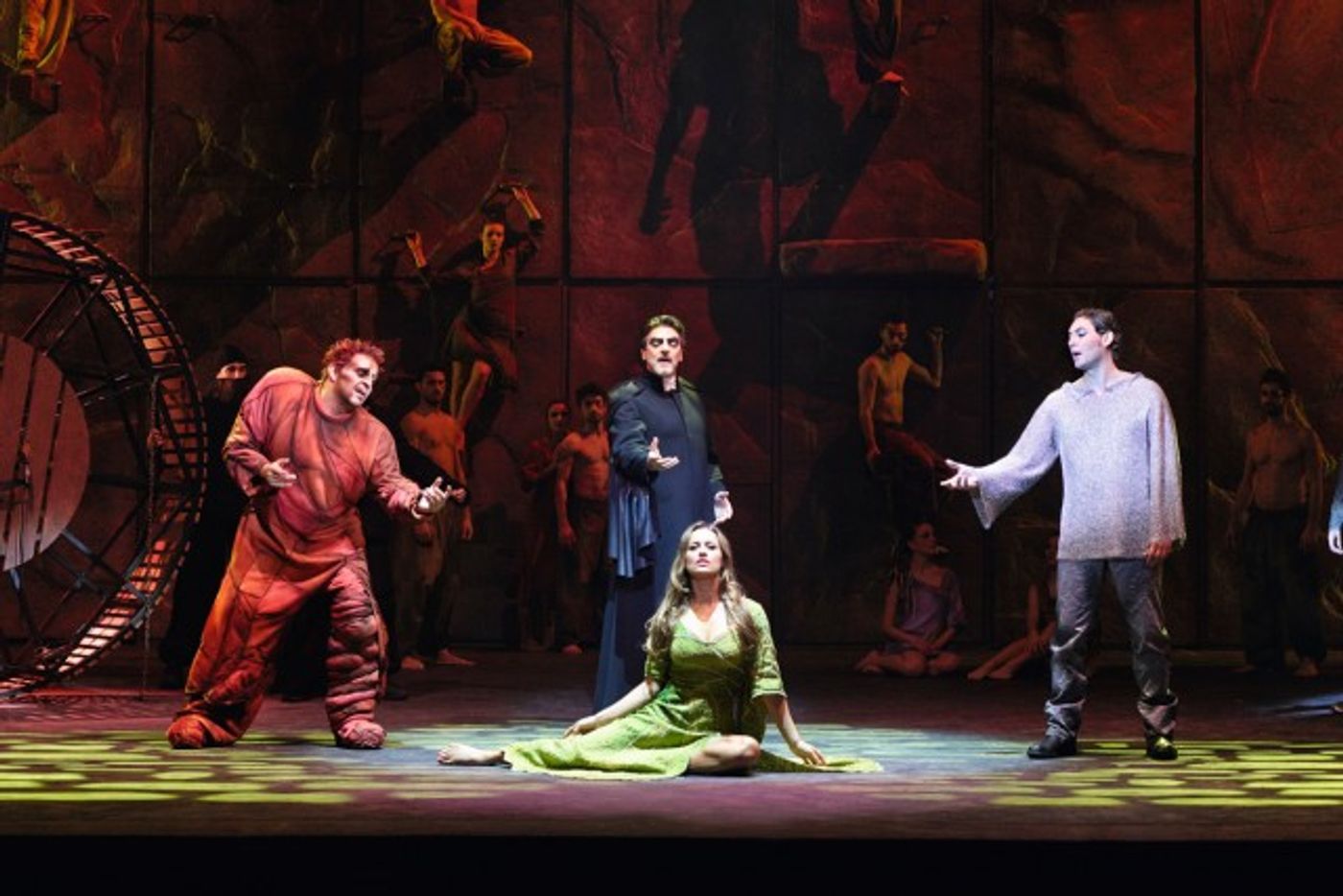 Review: NOTRE DAME DE PARIS  al PALAEUR  Image