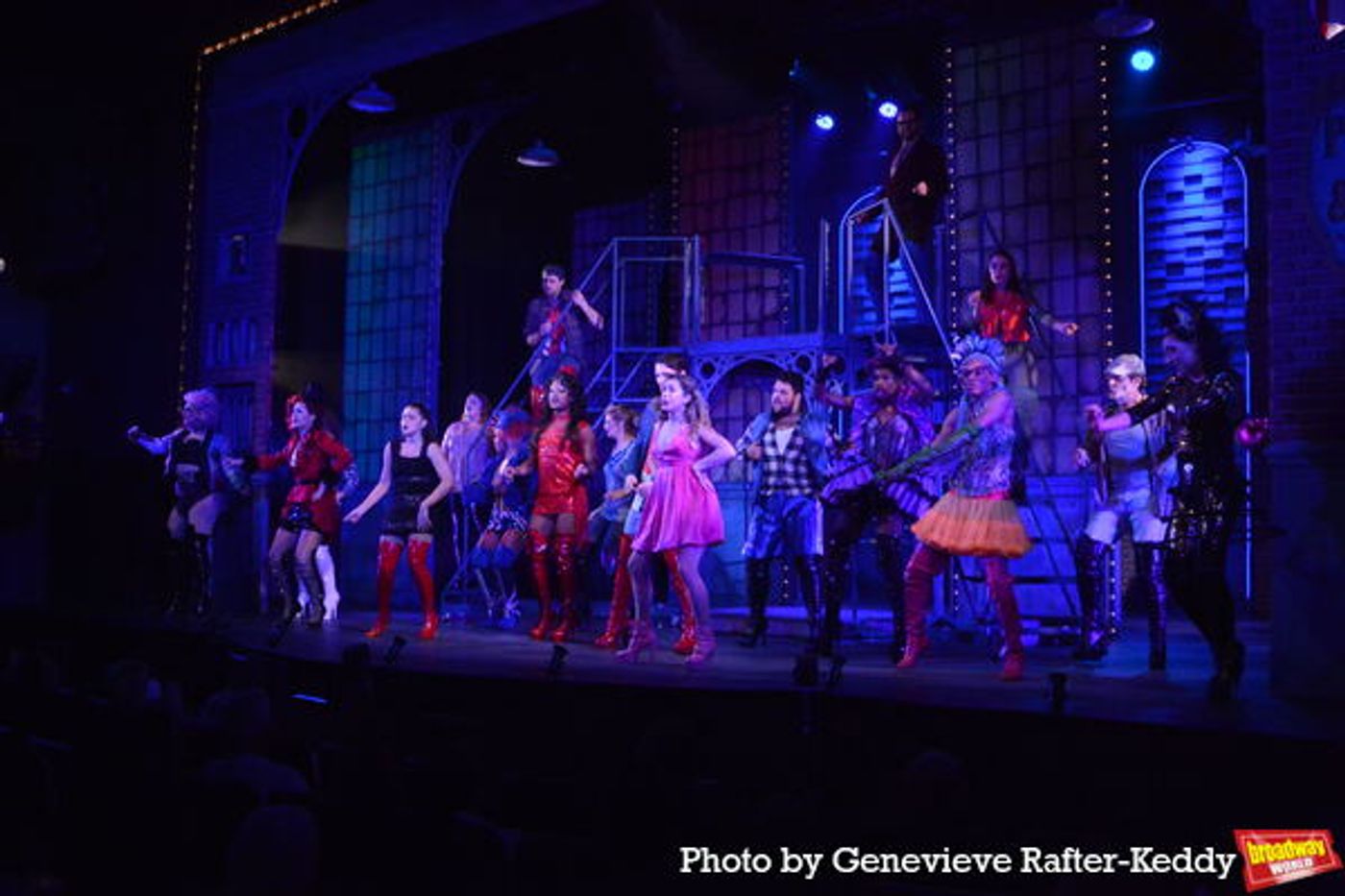 Photos: The Cast of KINKY BOOTS Takes Curtain Call Bows  Image