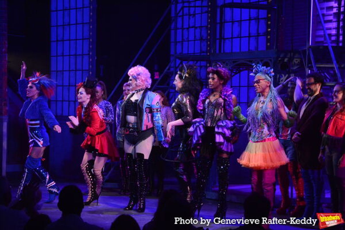 Photos: The Cast of KINKY BOOTS Takes Curtain Call Bows  Image