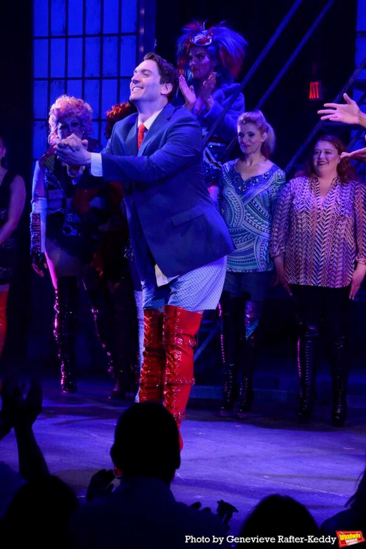 Photos: The Cast of KINKY BOOTS Takes Curtain Call Bows  Image