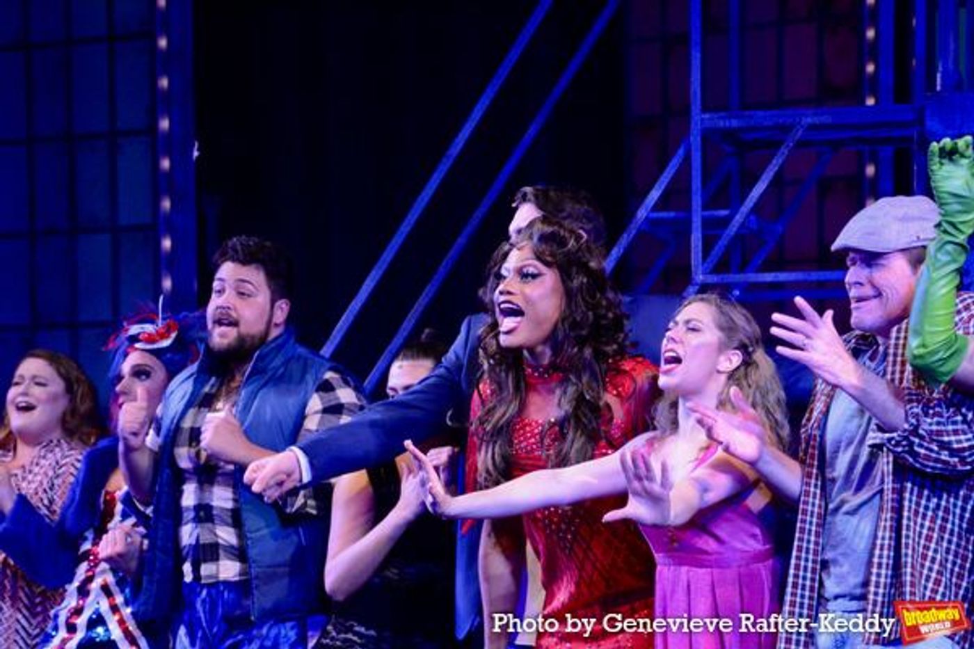 Photos: The Cast of KINKY BOOTS Takes Curtain Call Bows  Image