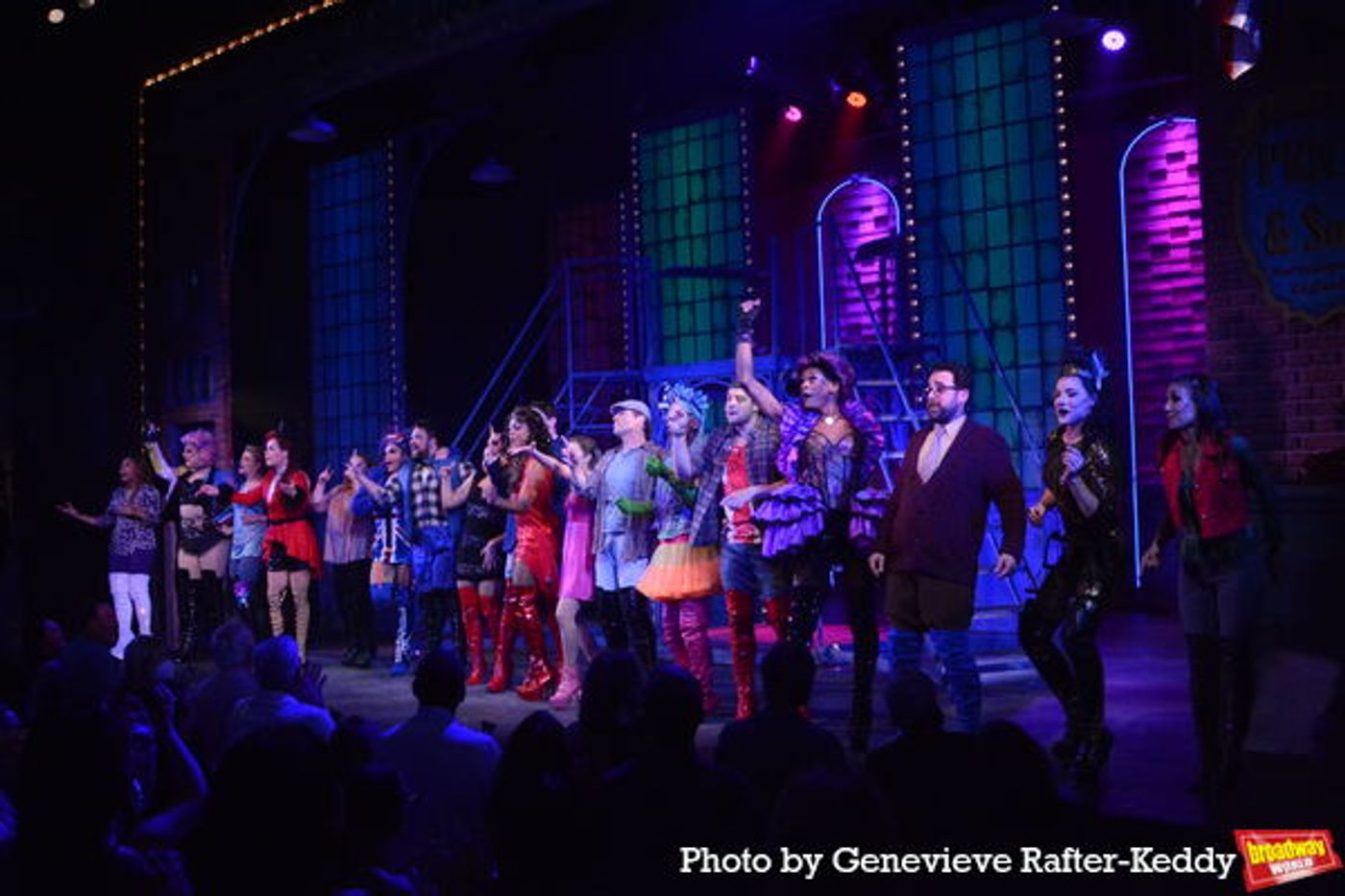 Photos: The Cast of KINKY BOOTS Takes Curtain Call Bows  Image