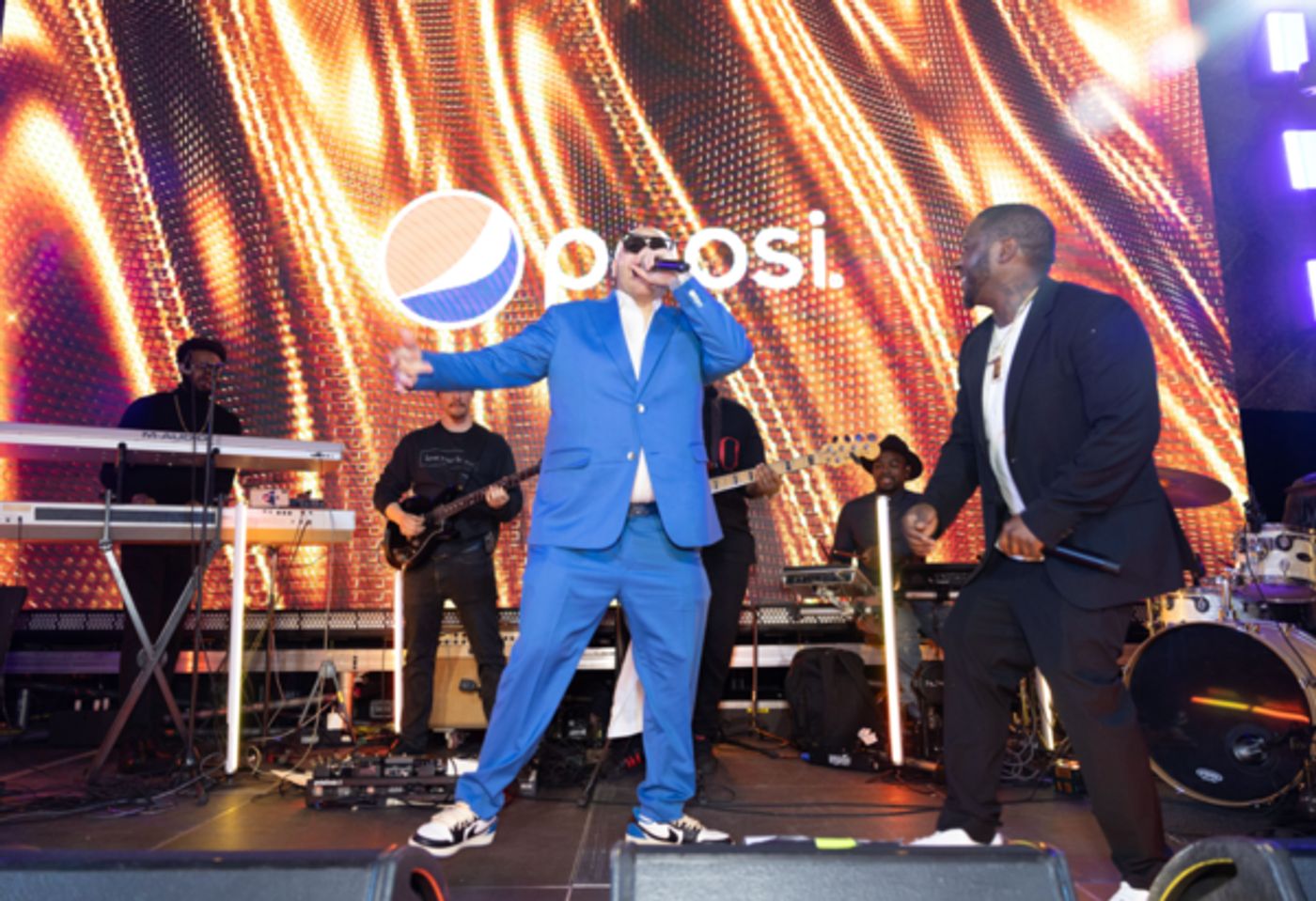 Photos: Inside Look at The 2nd Annual Biggie Dinner Gala Photos: Inside Look at The 2nd Annual Biggie Dinner Gala Image