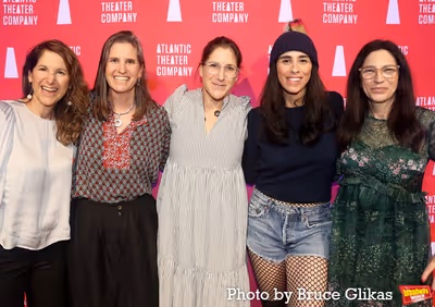 Anne Kauffman and her sisters, Sarah Silverman and sister Laura Silverman Photo