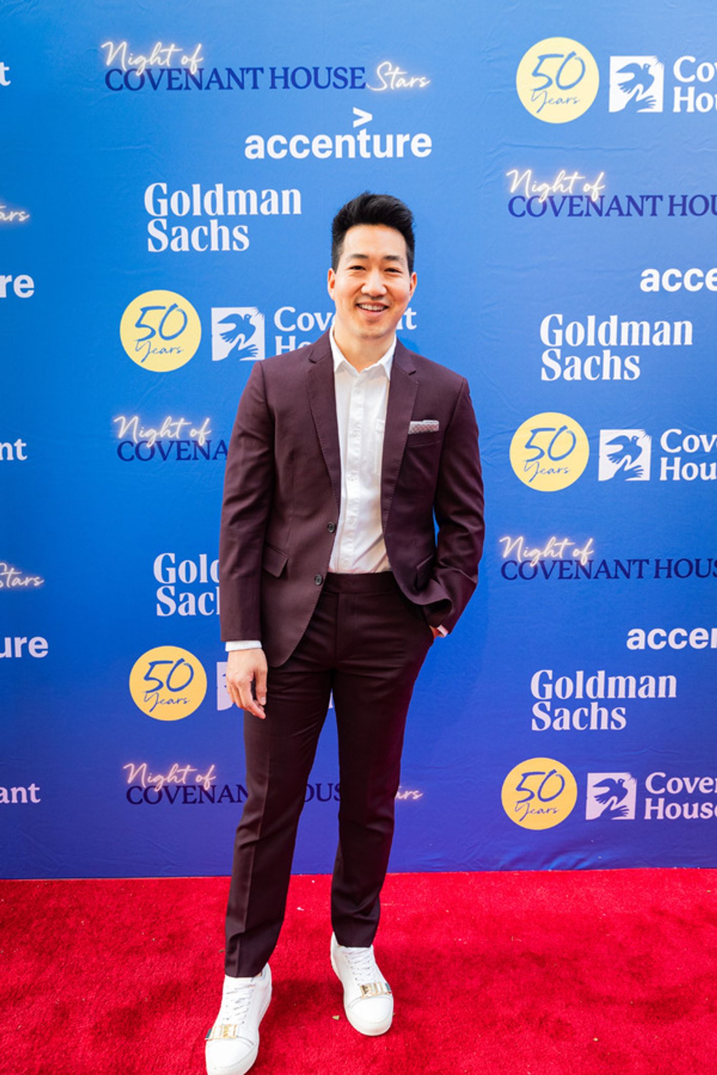 Photos: See Ariana DeBose, Darren Criss & More at NIGHT OF COVENANT HOUSE STARS Gala  Image