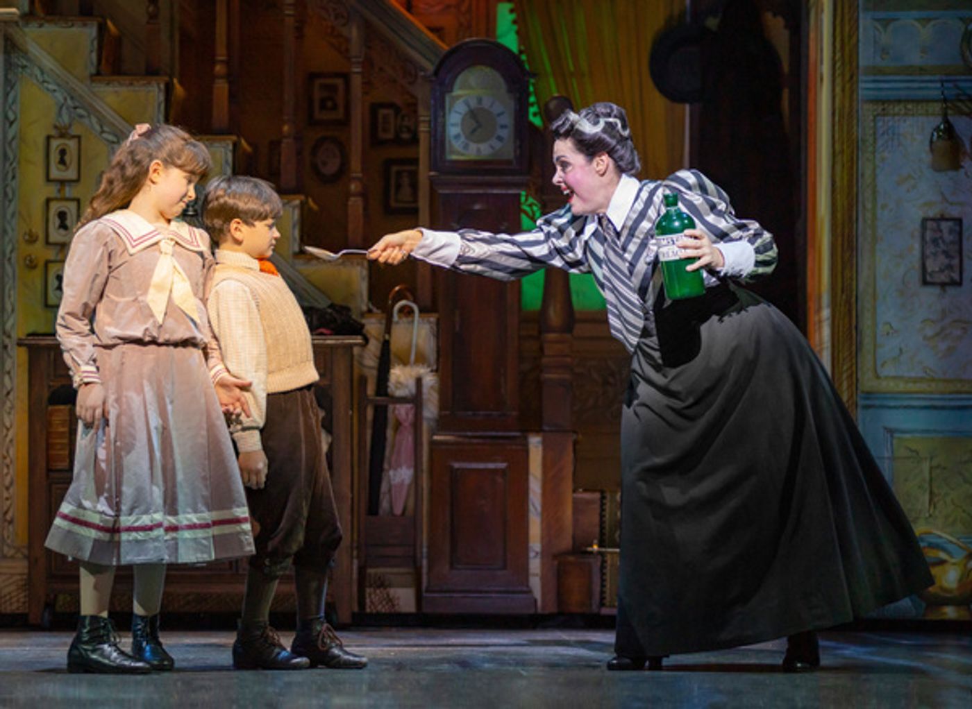 Photos: First Look at MARY POPPINS at the Sydney Lyric Theatre  Image