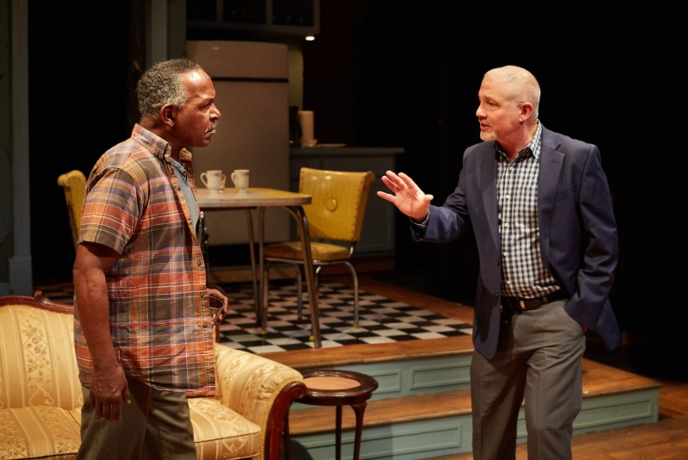 Review: 4th Wall Theatre Company Dazzles Again with BETWEEN RIVERSIDE AND CRAZY  Image
