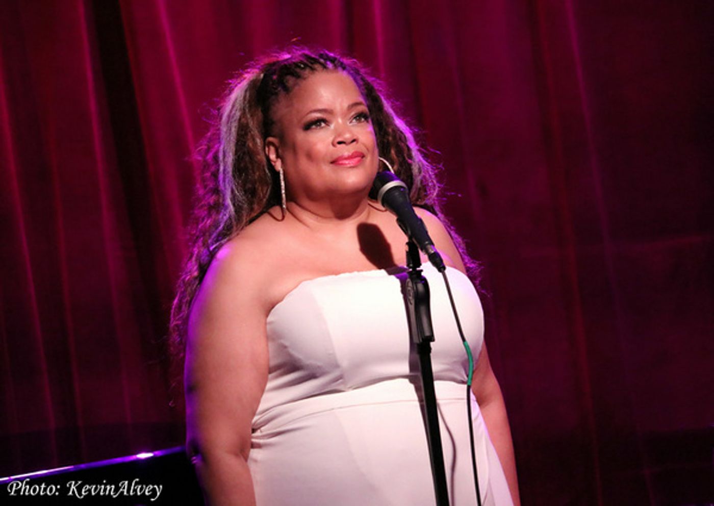 Photos: Natalie Douglas Returns To Birdland With I JUST MIGHT  Image