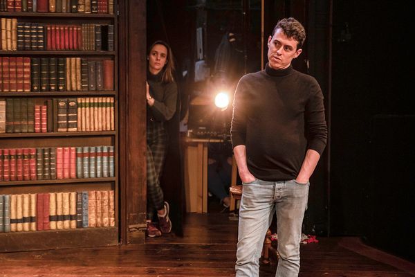 Photos: In Rehearsal With the Original Cast of THE PLAY THAT GOES WRONG — photo 1 of 15