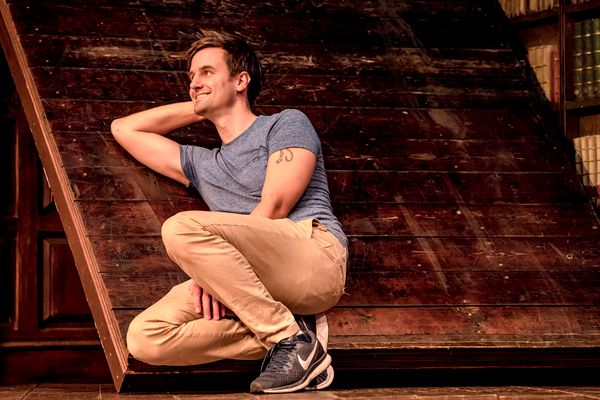 Photos: In Rehearsal With the Original Cast of THE PLAY THAT GOES WRONG — photo 9 of 15