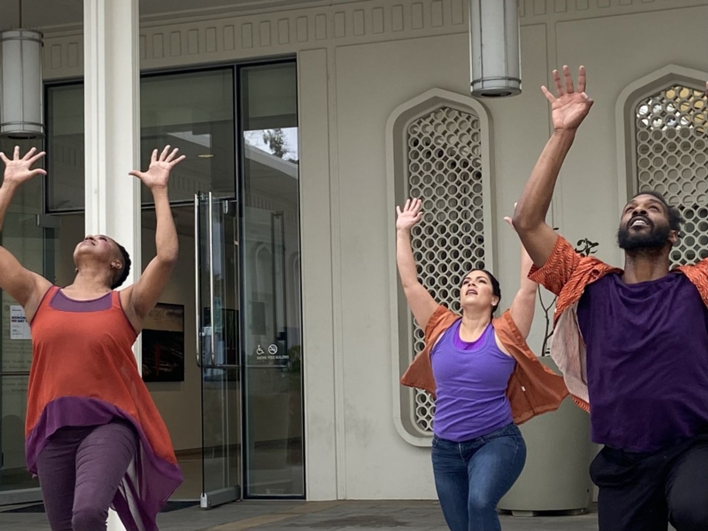 Review: Pat Taylor's JAZZANTIQUA DANCE Illuminates The Brand Library Review: Pat Taylor's JAZZANTIQUA DANCE Illuminates The Brand Library Image