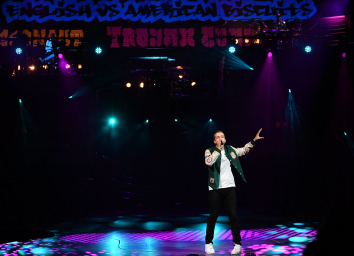 Photos: Inside Look at Premiere of Cirque du Soleil's MAD APPLE in Las Vegas Photos: Inside Look at Premiere of Cirque du Soleil's MAD APPLE in Las Vegas Image