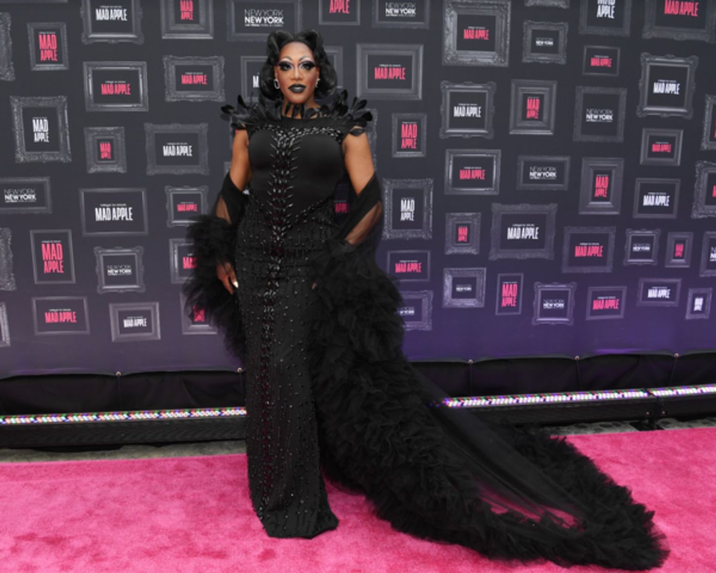 Photos: Inside Look at Premiere of Cirque du Soleil's MAD APPLE in Las Vegas Photos: Inside Look at Premiere of Cirque du Soleil's MAD APPLE in Las Vegas Image