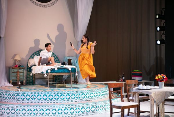 Saul Nieto and Esperanza America
Photo by Grettel Cortes Photography Photo