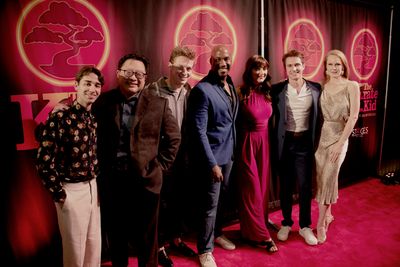 The cast Photo