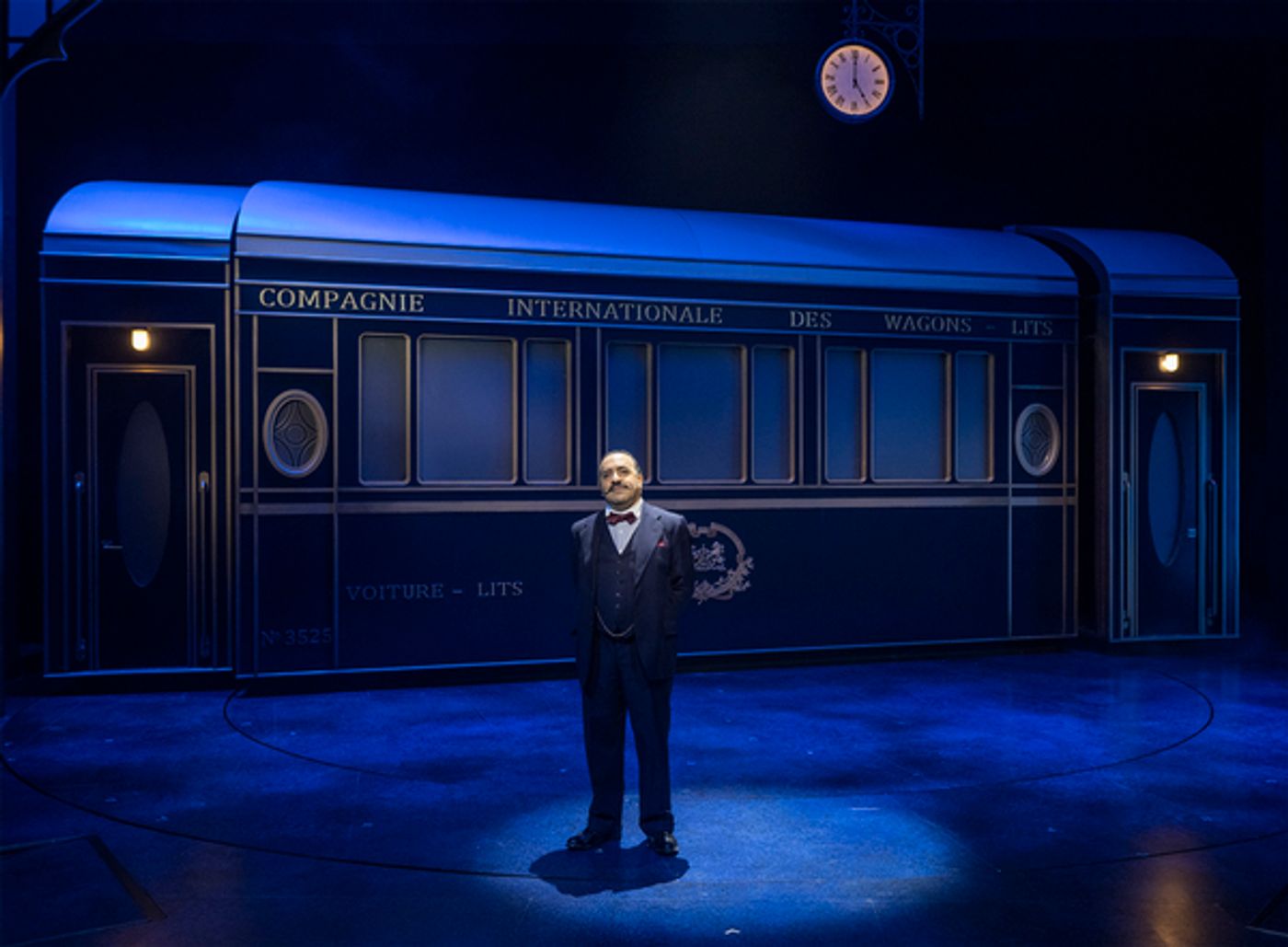 Photos: First Look at MURDER ON THE ORIENT EXPRESS at Milwaukee Repertory Theater  Image