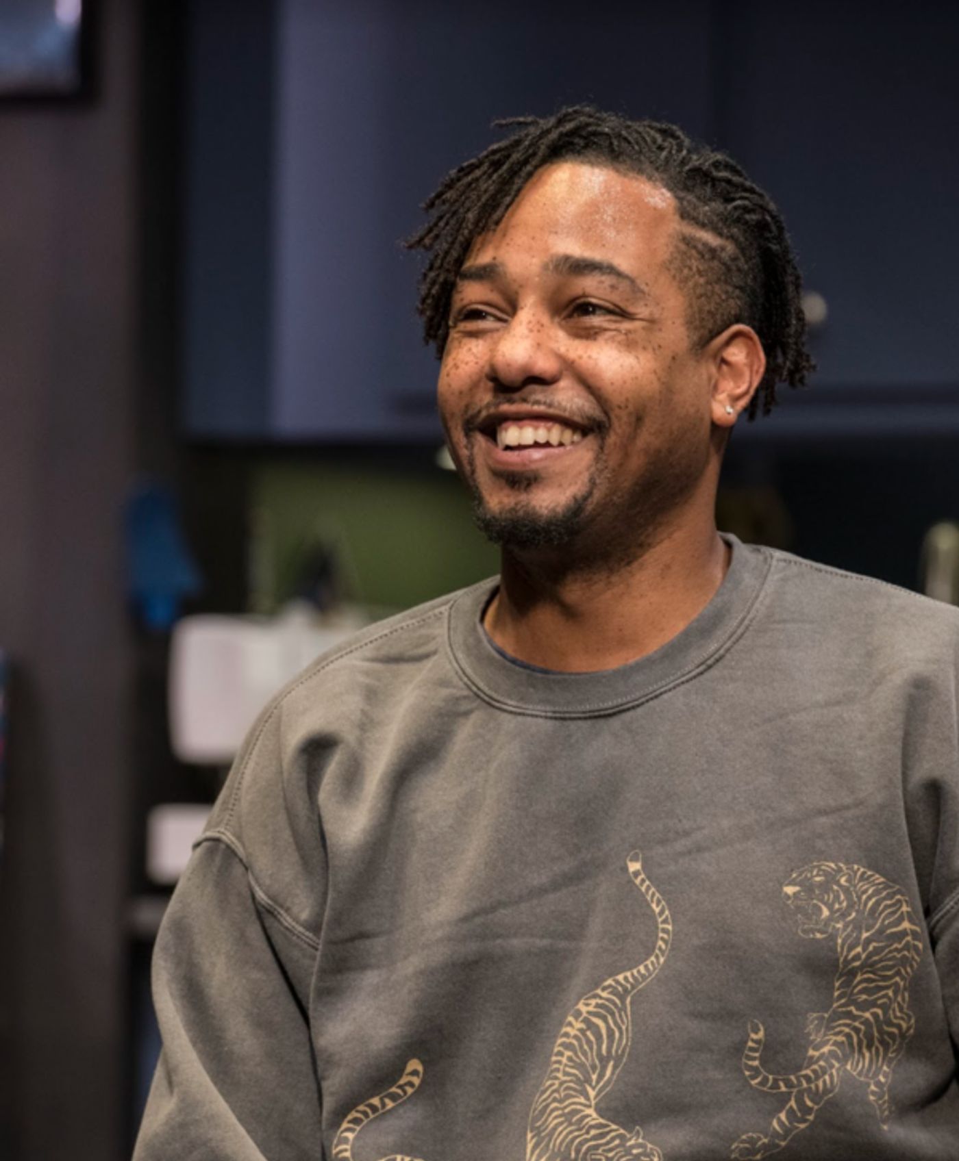 Photos: First Look at Everyman Theatre's Premiere Production of CRYING ON TELEVISION  Image