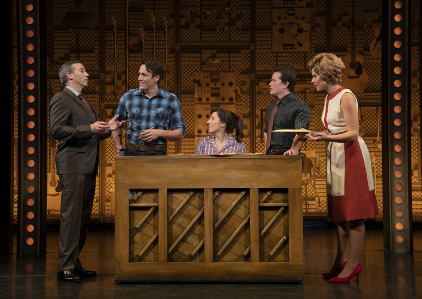 Review: BEAUTIFUL: THE CAROLE KING MUSICAL Glows with Musical Genius at The Hobby Center  Image