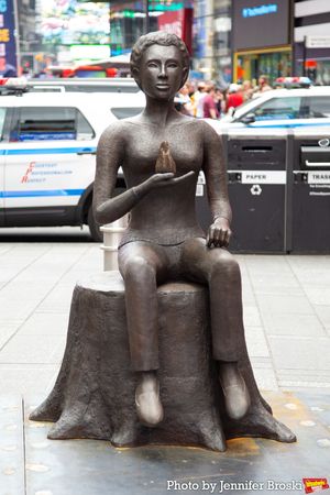 Lorraine Hansberry statue Photo