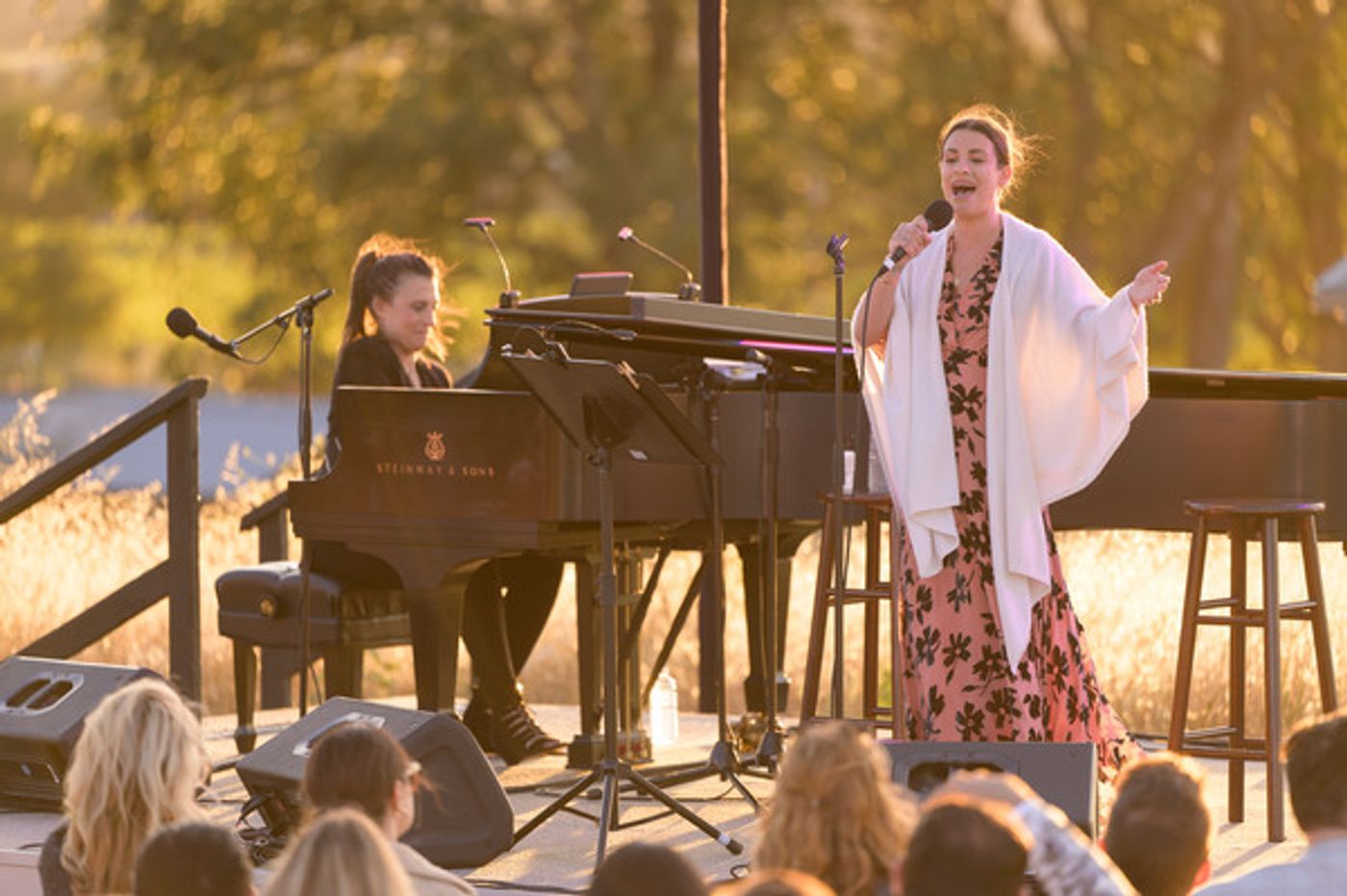 Photos: GLEE Star Lea Michele Kicks Off the BROADWAY AND VINE Concert Series  Image