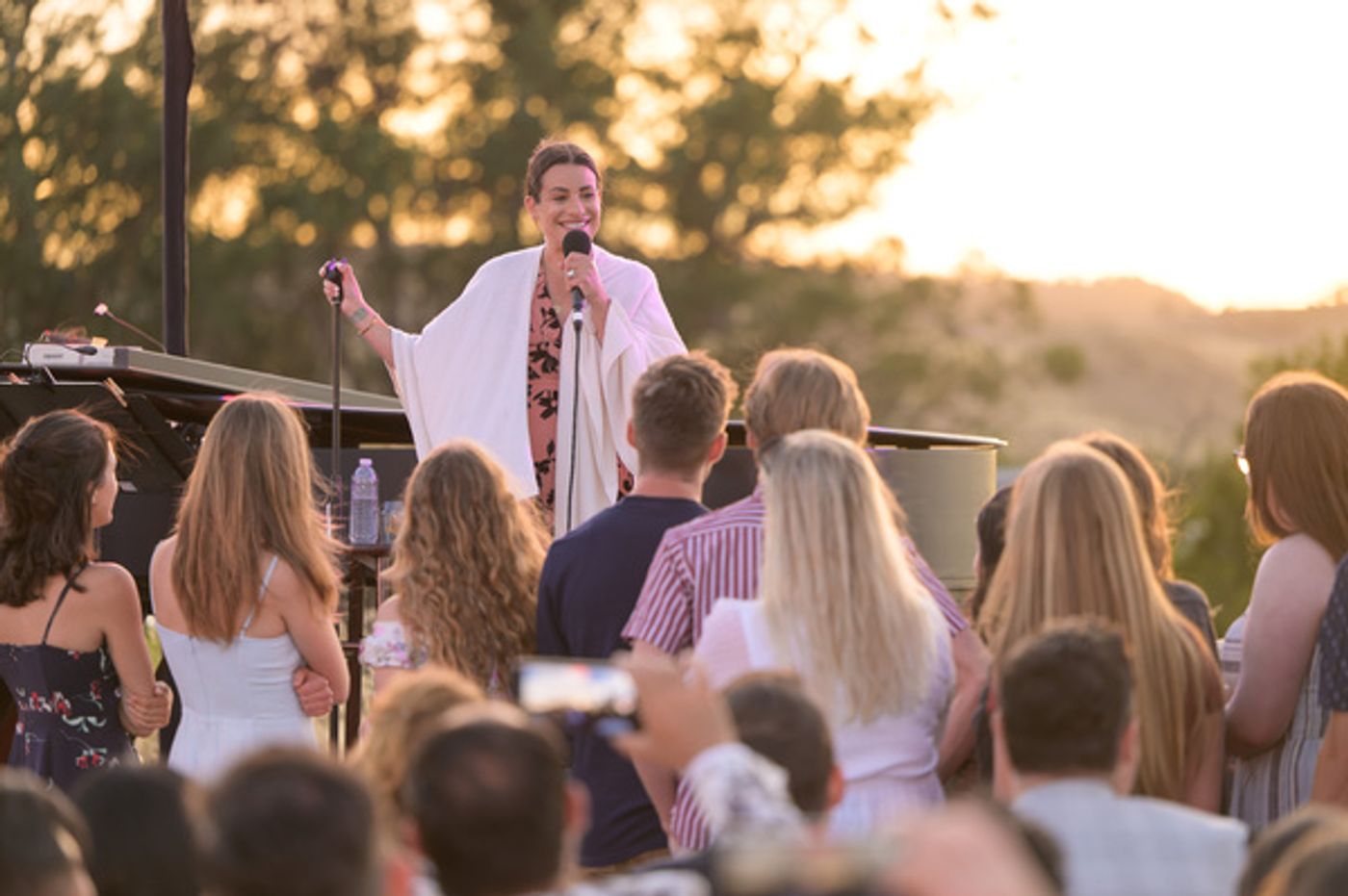 Photos: GLEE Star Lea Michele Kicks Off the BROADWAY AND VINE Concert Series  Image