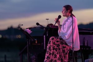 Lea Michele @ BroadwayWorld Lea Michele Photo